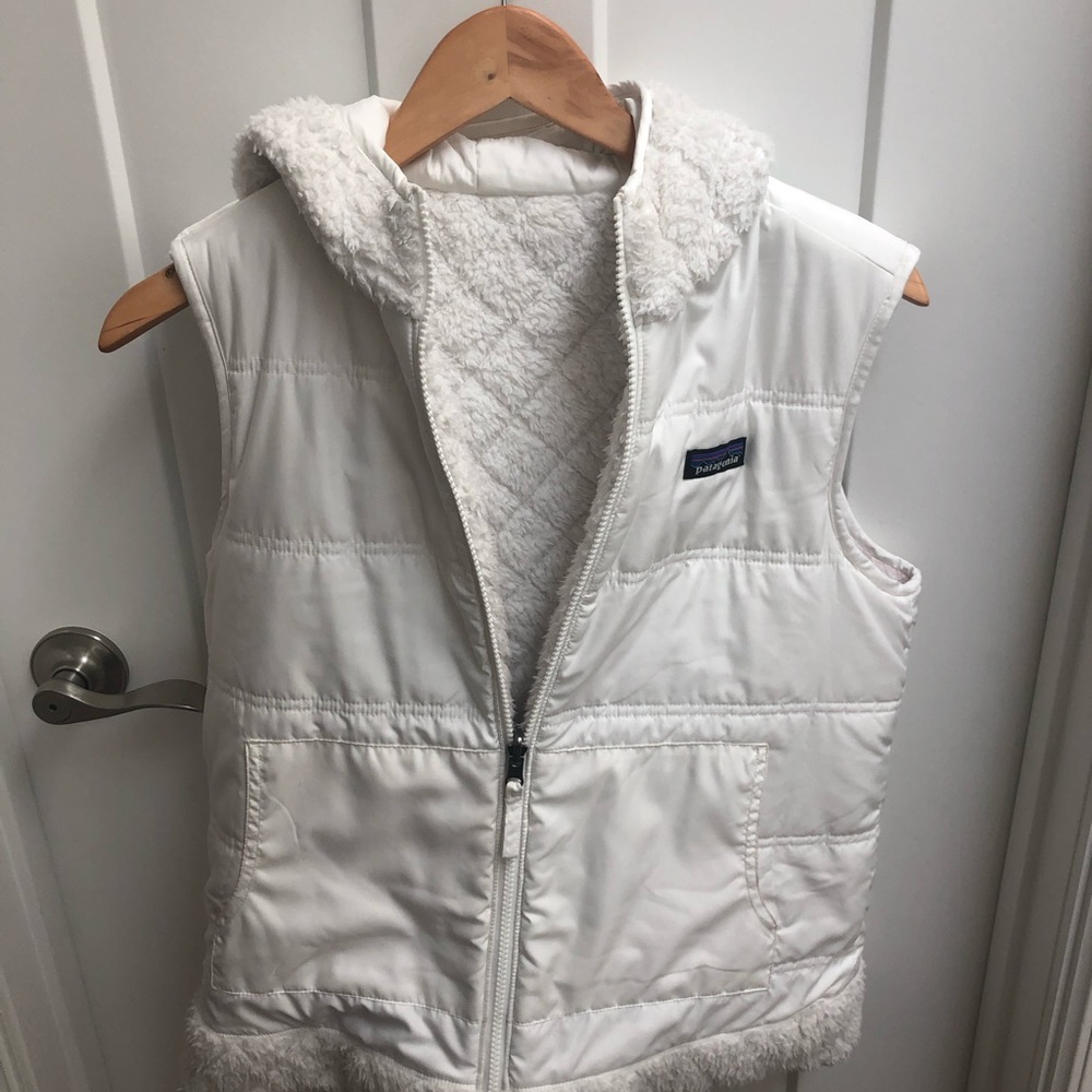 White Reversible Patagonia Vest